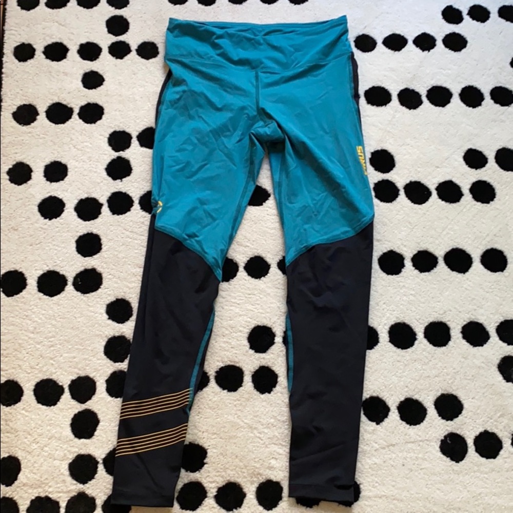 Virus leggings